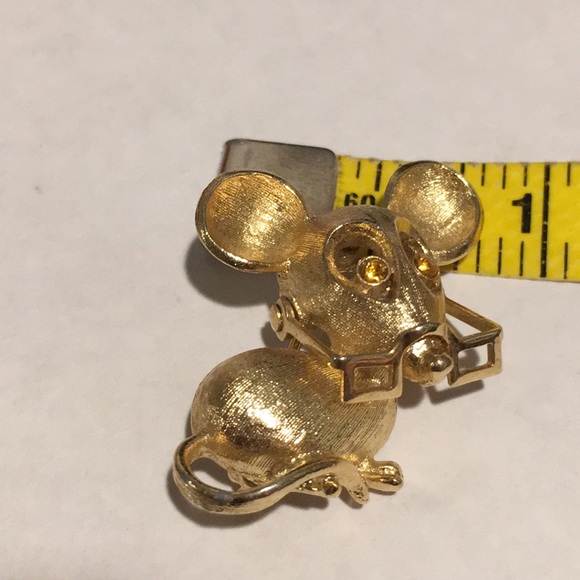 Vintage Avon Gold Tone Articulating Mouse with Eyeglasses Pin Brooch - Picture 7 of 7